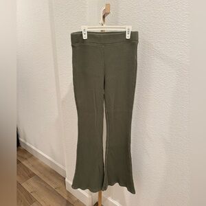 Aerie Waffle knit flare Olive Green Leggings size small